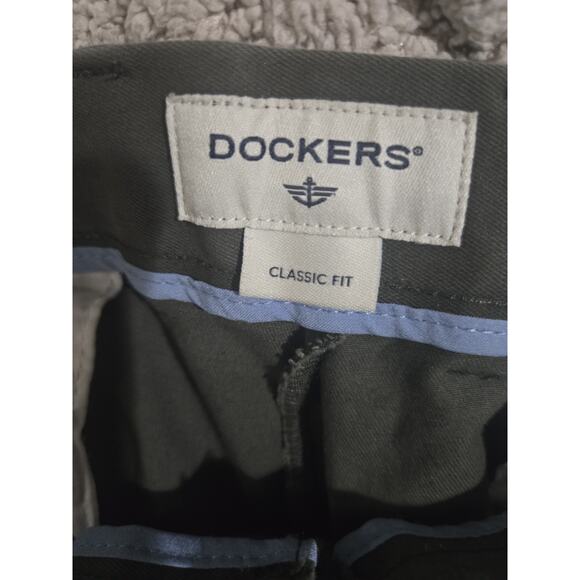 Vintage Dockers Pants, Mens Pleated Classic Fit Preppy Khakis, Green, Size 36x29 - Picture 6 of 9